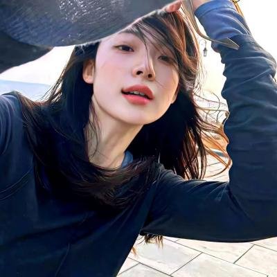 玉湖裸女